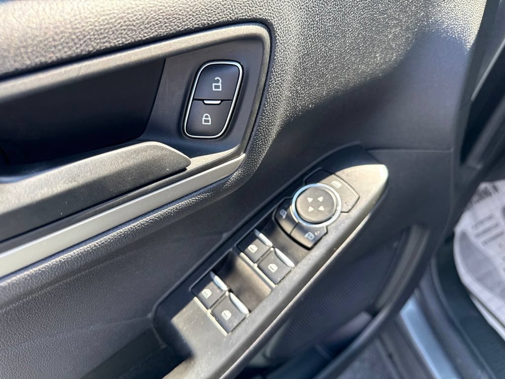 Used 2022 Ford Escape SE w/ Convenience Package FWD image 11