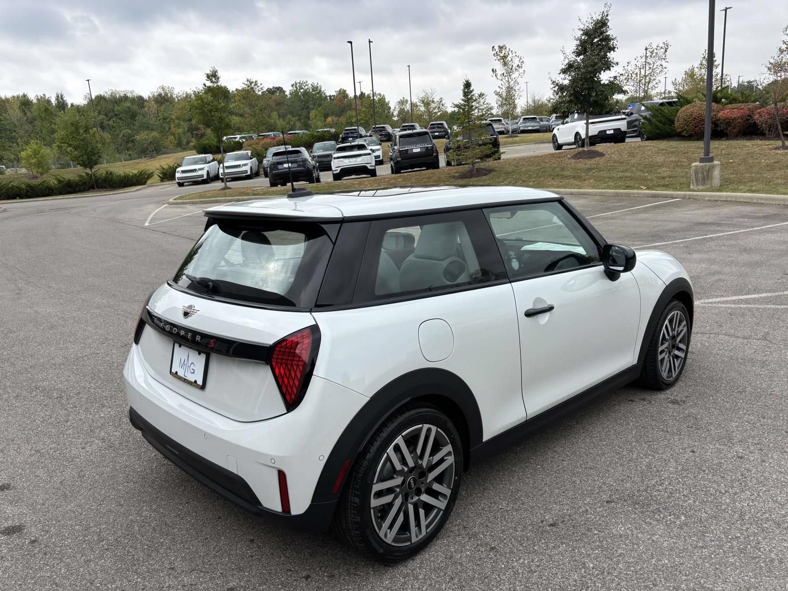 New 2026 MINI Cooper S FWD image 7