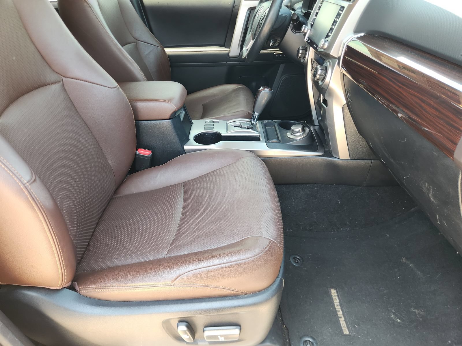 Used 2021 Toyota 4Runner Limited AWD/4WD image 17