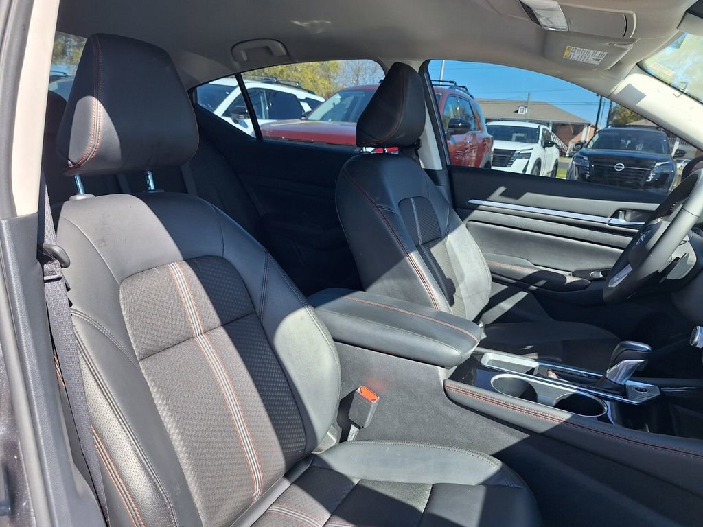 Used 2025 Nissan Altima 2.5 SR image 27