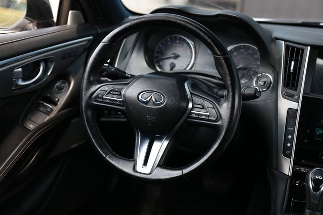Used 2017 INFINITI Q60 2.0t w/ Premium Plus Package 2.0T RWD image 32
