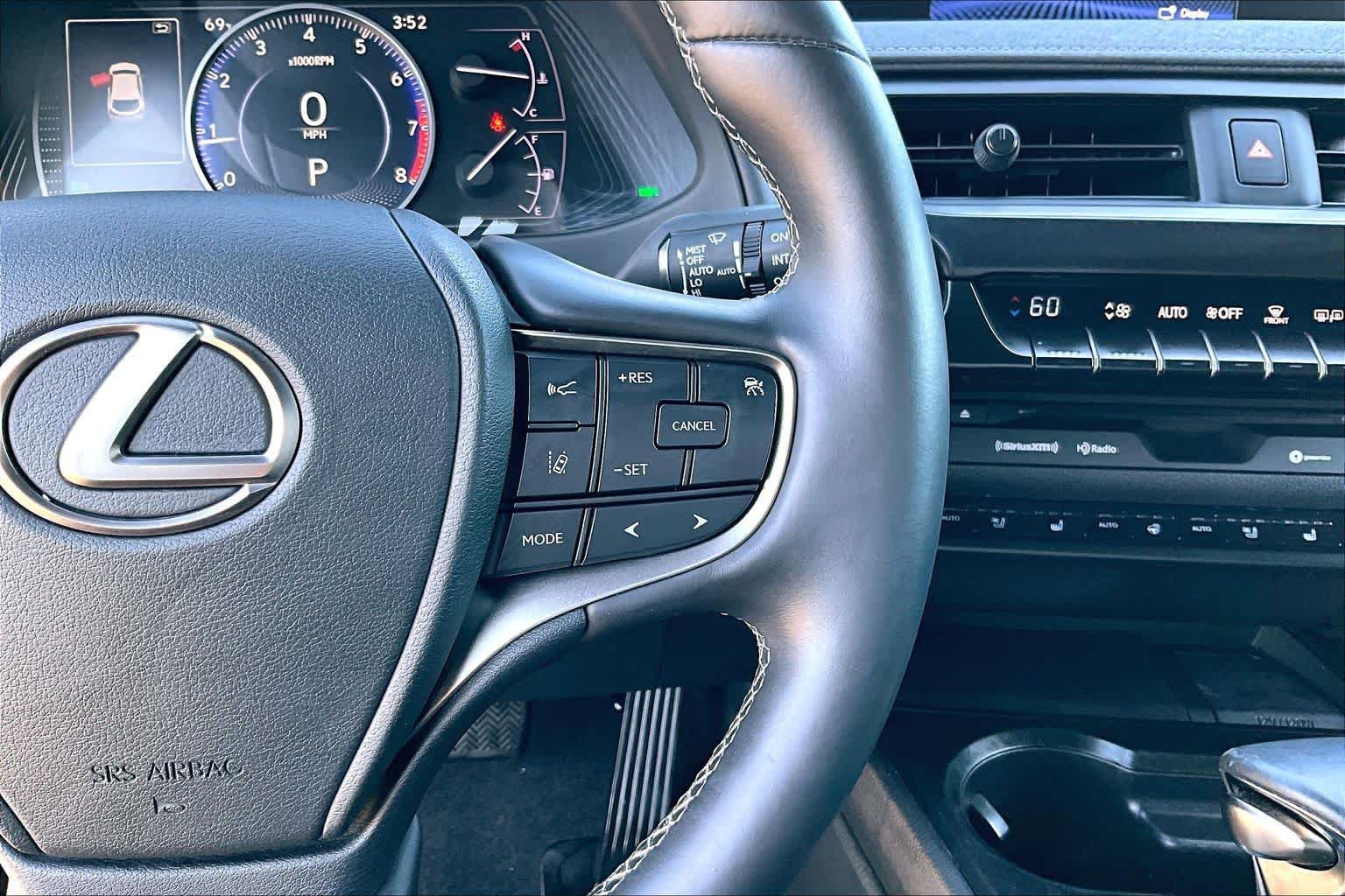 Used 2019 Lexus UX 200 w/ Premium Package FWD image 22