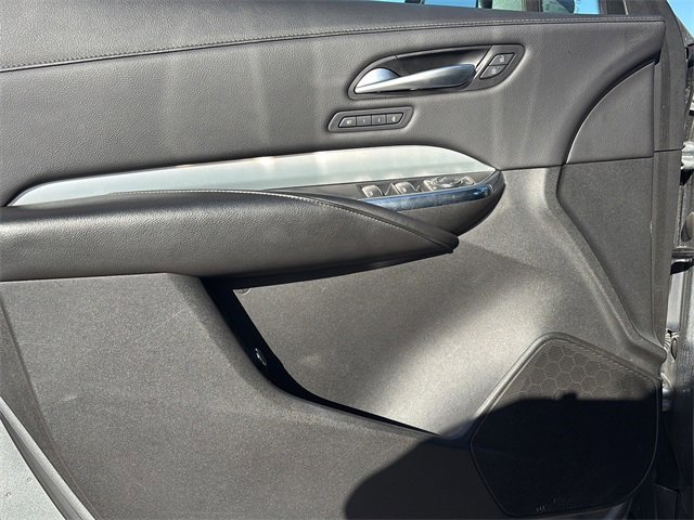 Used 2023 Cadillac XT4 Premium Luxury image 17