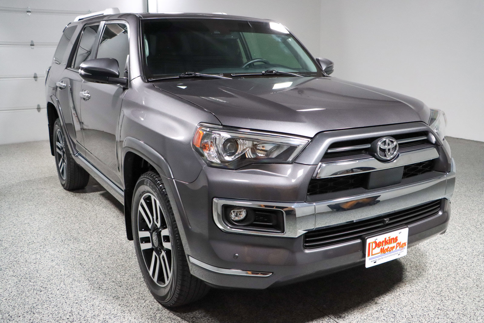 Used 2022 Toyota 4Runner Limited AWD/4WD image 5