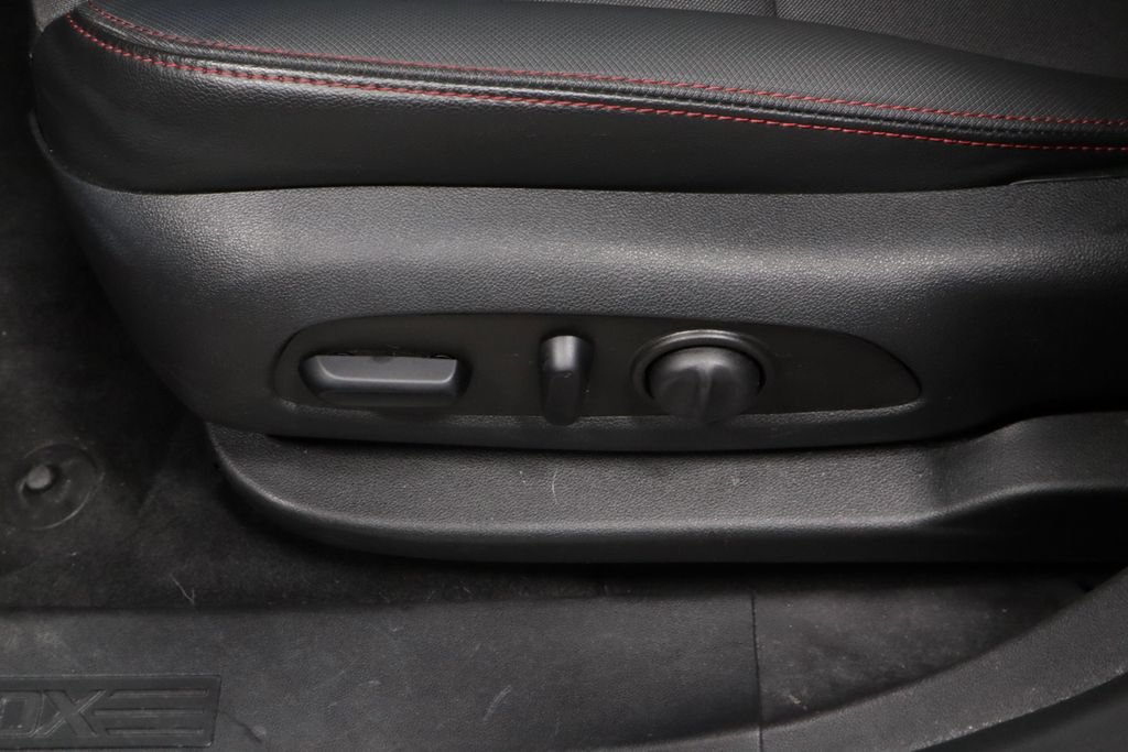 Used 2023 Chevrolet Equinox RS AWD/4WD image 24