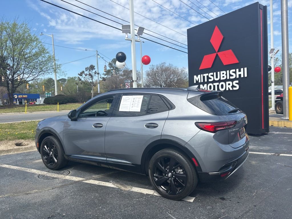 Used 2022 Buick Envision Essence w/ Sport Touring Package FWD image 6