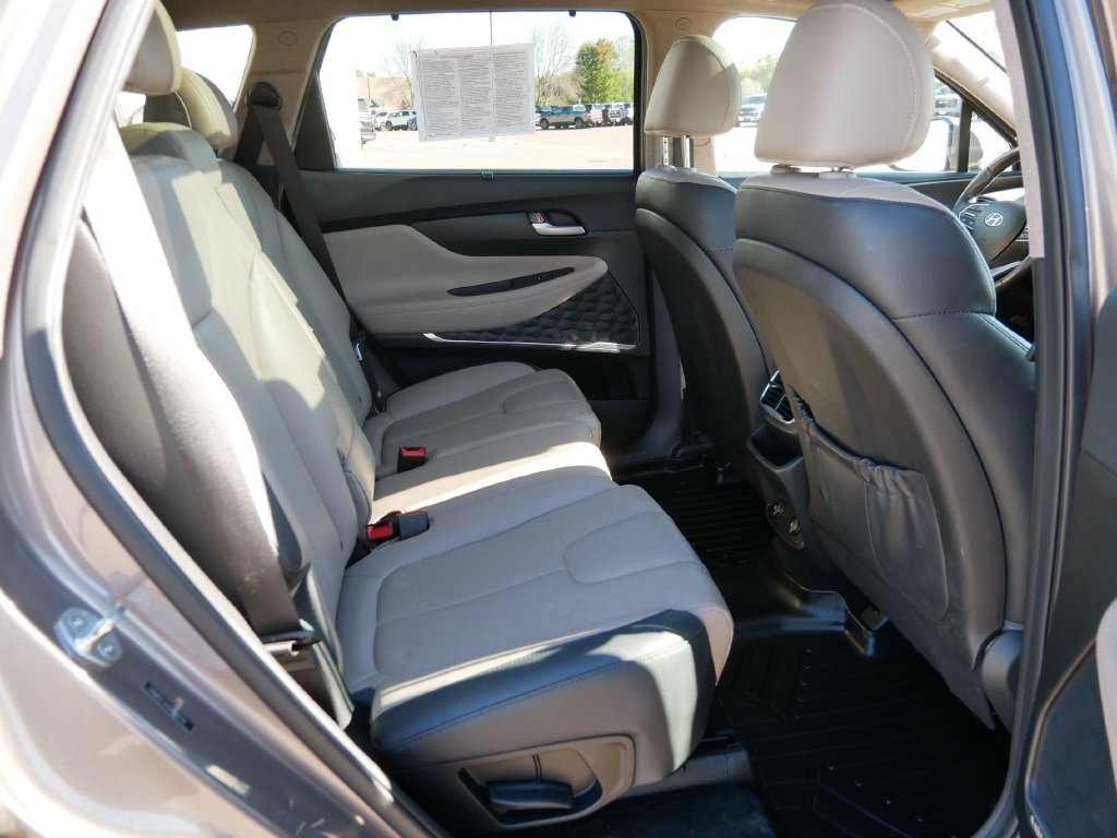 Used 2019 Hyundai Santa Fe Limited AWD/4WD image 12