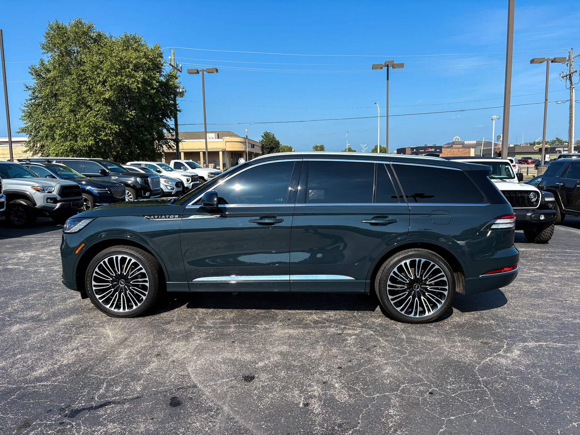 Used 2026 Lincoln Aviator Black Label w/ Dynamic Handling Package AWD/4WD image 6