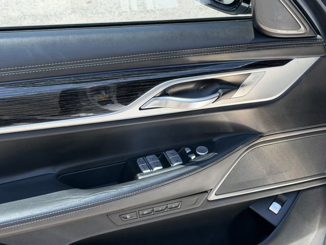 Used 2019 BMW 740i w/ Executive Package RWD image 12