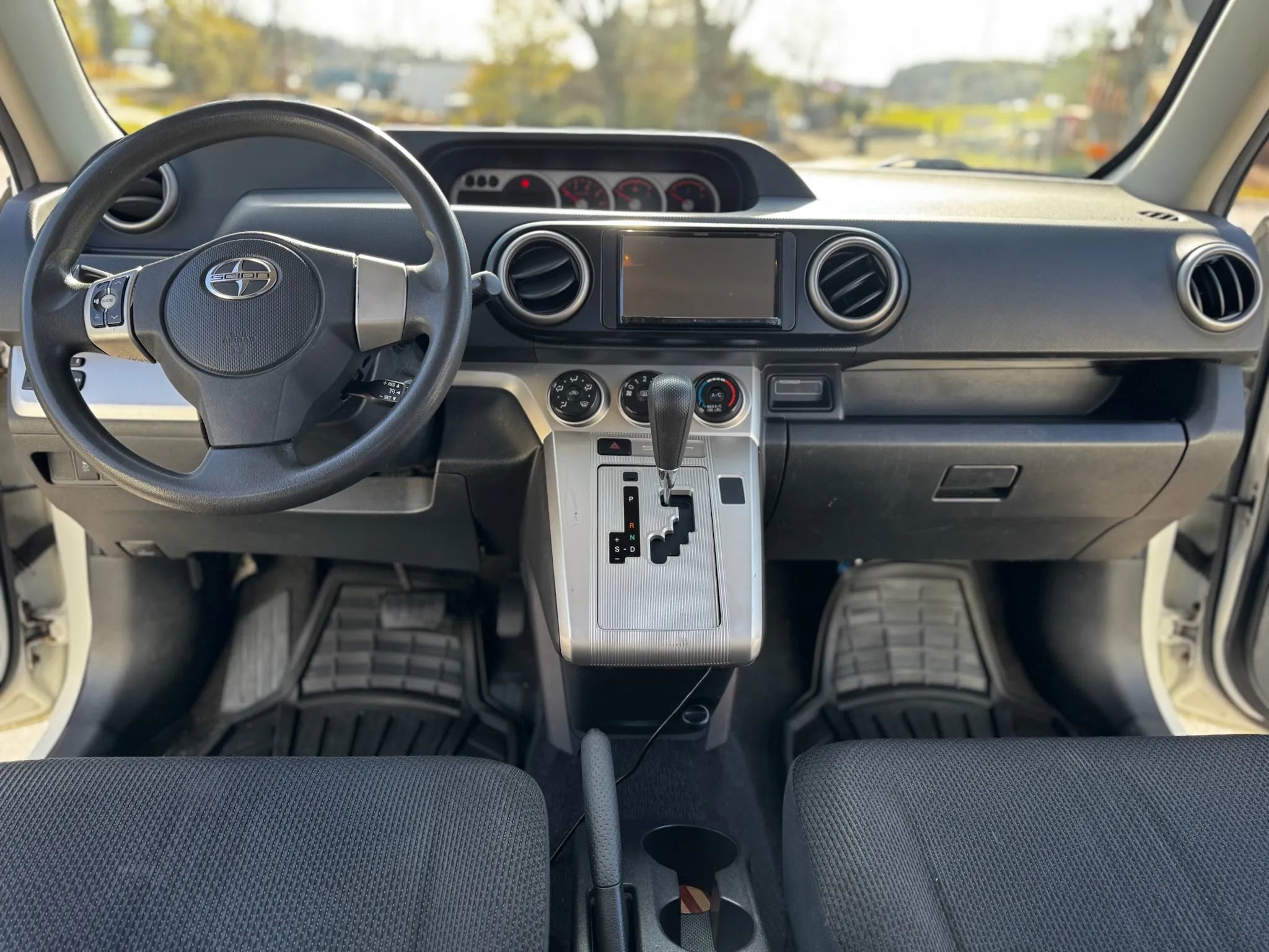 Used 2010 Scion xB image 14