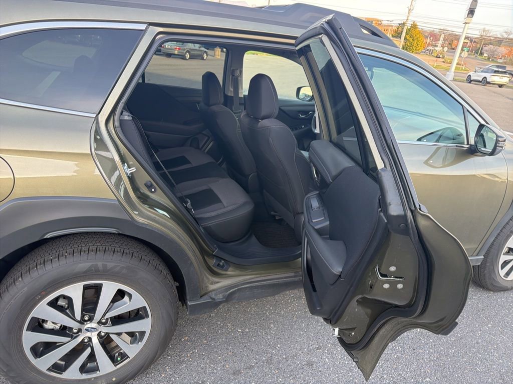 Certified 2025 Subaru Outback Premium image 19