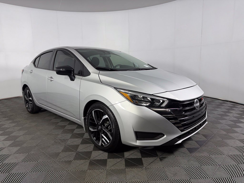 Used 2025 Nissan Versa SR w/ Trunk Package FWD image 5