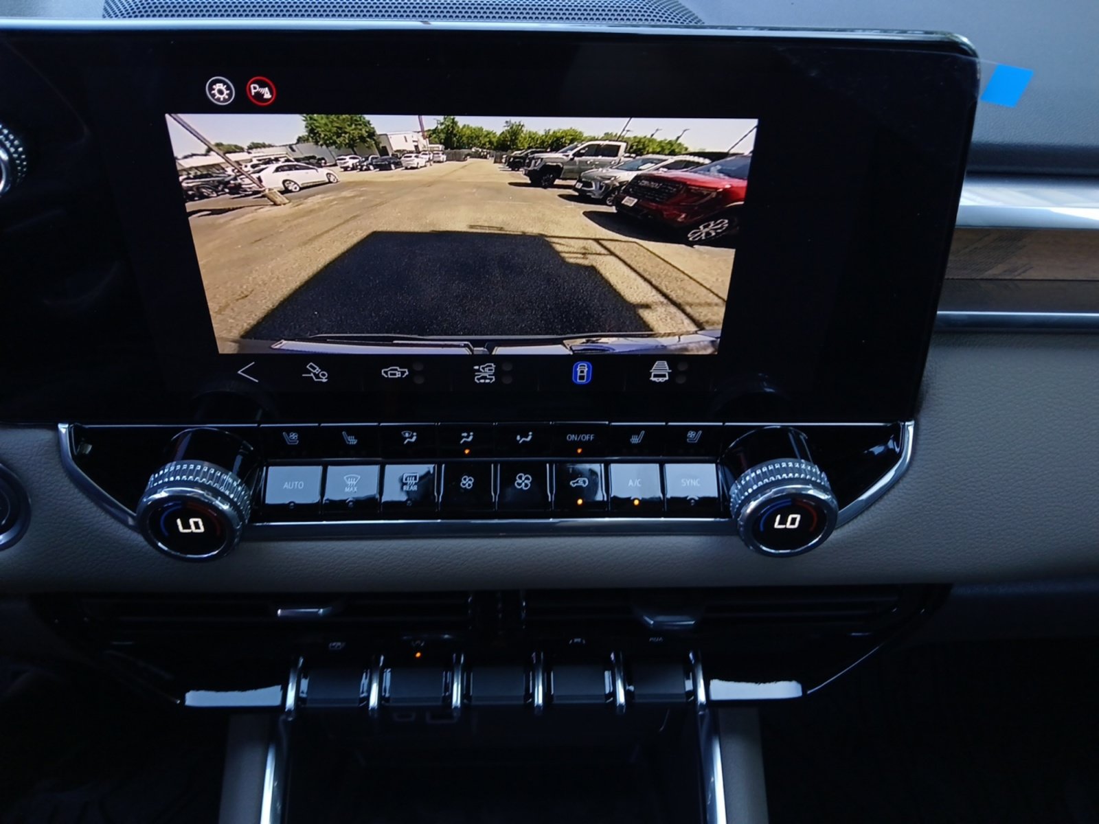 New 2026 GMC Canyon Denali AWD/4WD image 16