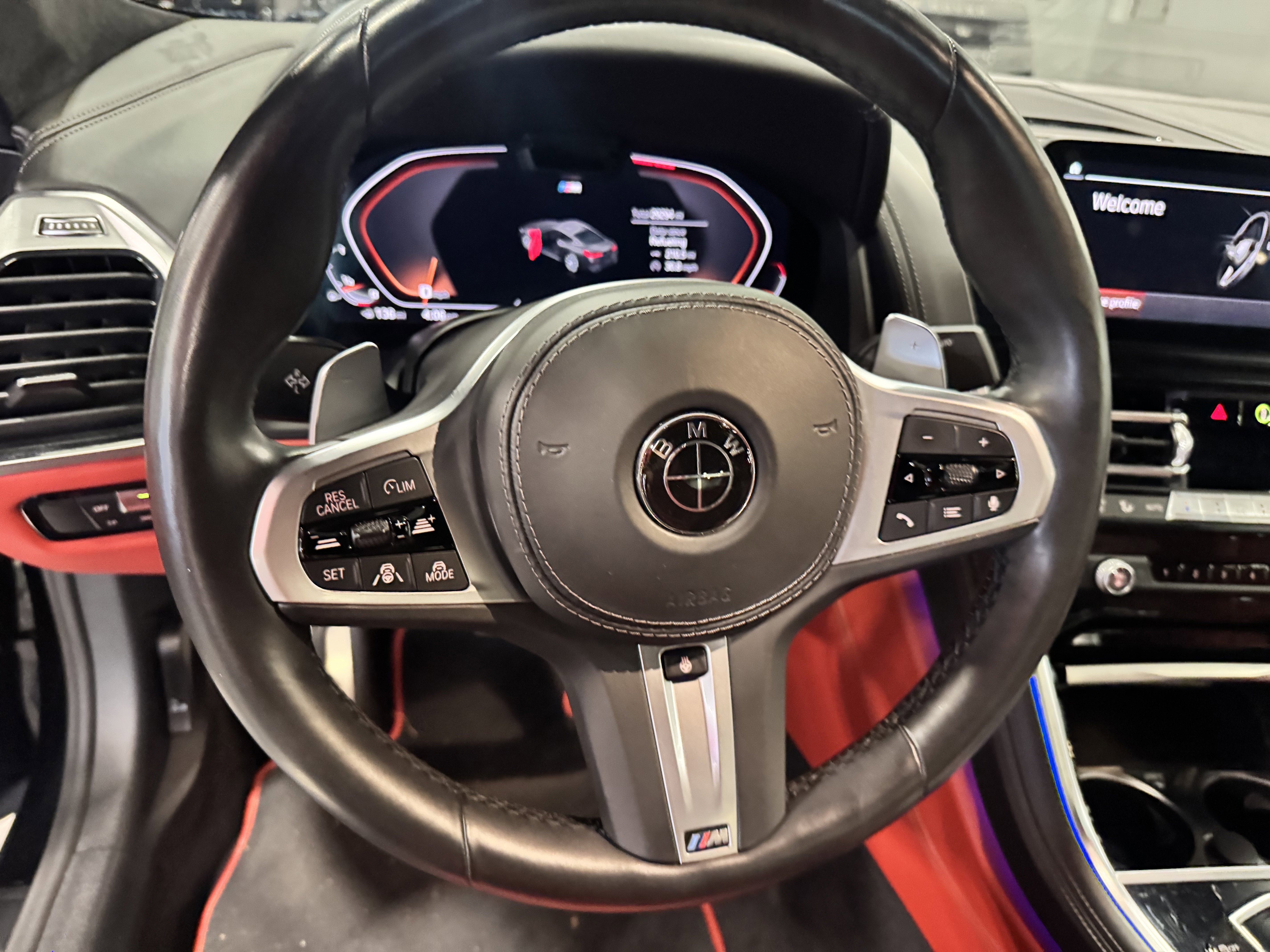 Used 2020 BMW M850i xDrive Coupe w/ M Carbon Exterior Package image 32