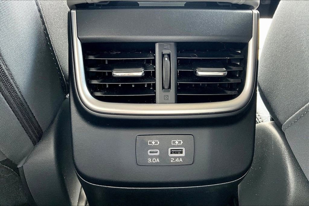 Used 2025 Subaru Outback Premium w/ Popular Package #1A image 11