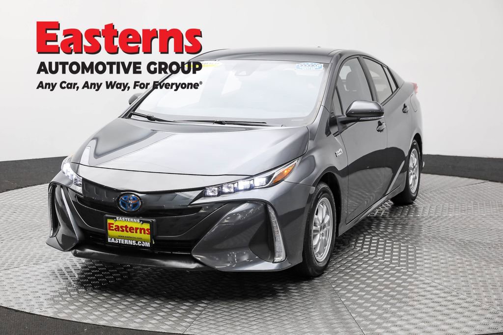 Used 2021 Toyota Prius Prime LE FWD image 1