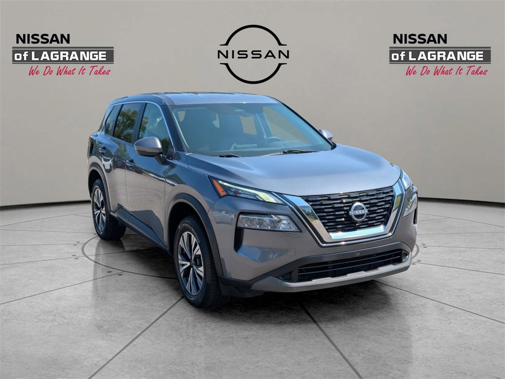 Used 2022 Nissan Rogue SV image 3