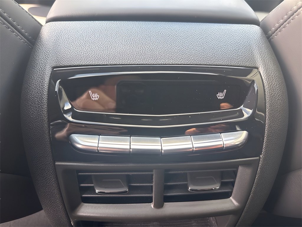 Certified 2024 Cadillac XT5 Premium Luxury w/ Platinum Package image 18