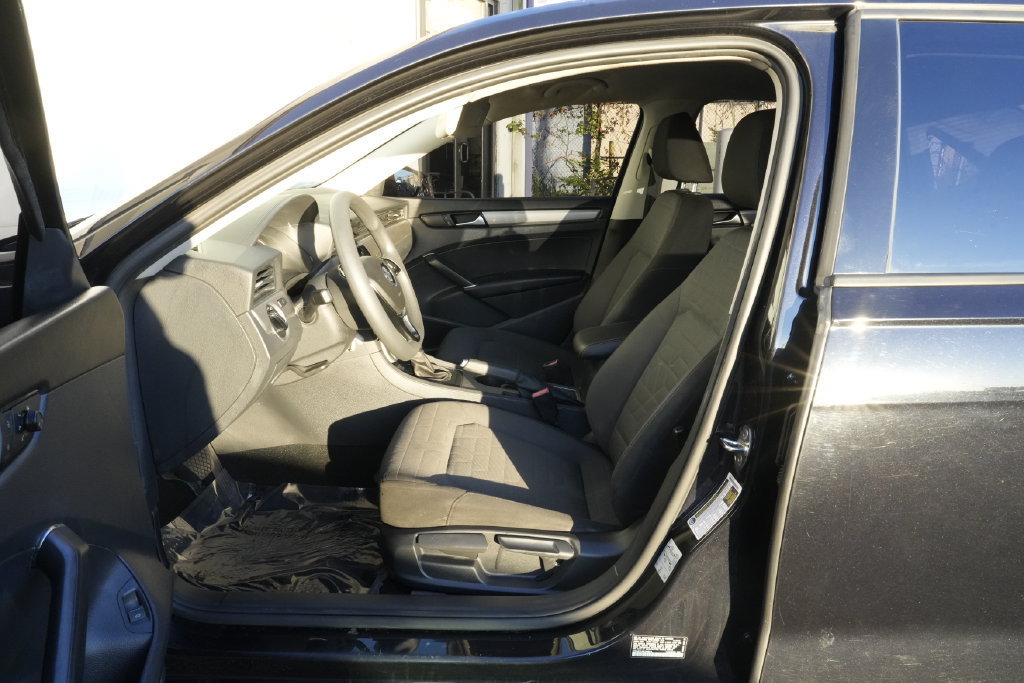Used 2020 Volkswagen Passat 2.0T S FWD image 16