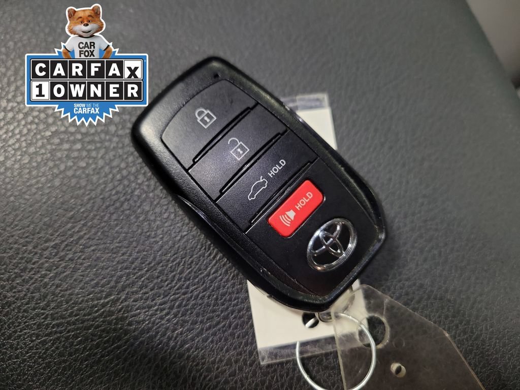 Used 2026 Toyota Camry SE w/ Convenience Package FWD image 19