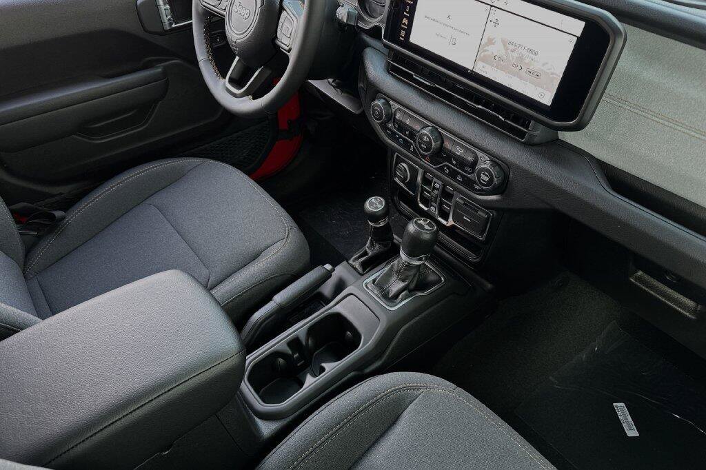 New 2024 Jeep Wrangler Unlimited w/ Convenience Group AWD/4WD image 12