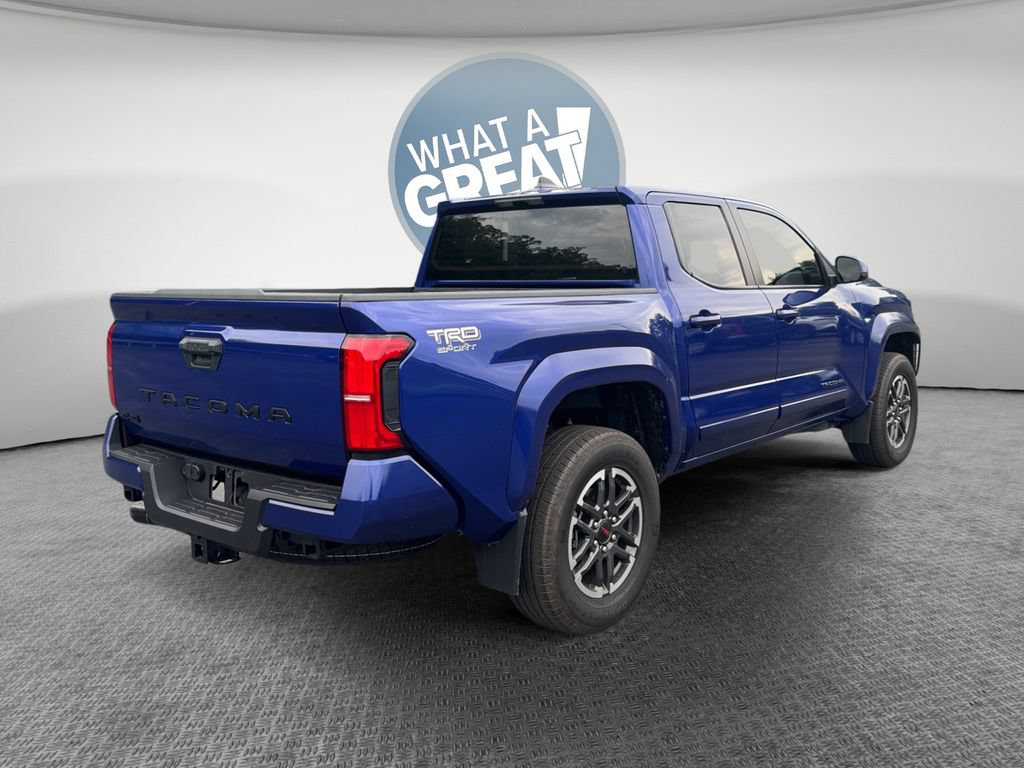 Used 2025 Toyota Tacoma TRD Sport AWD/4WD image 3