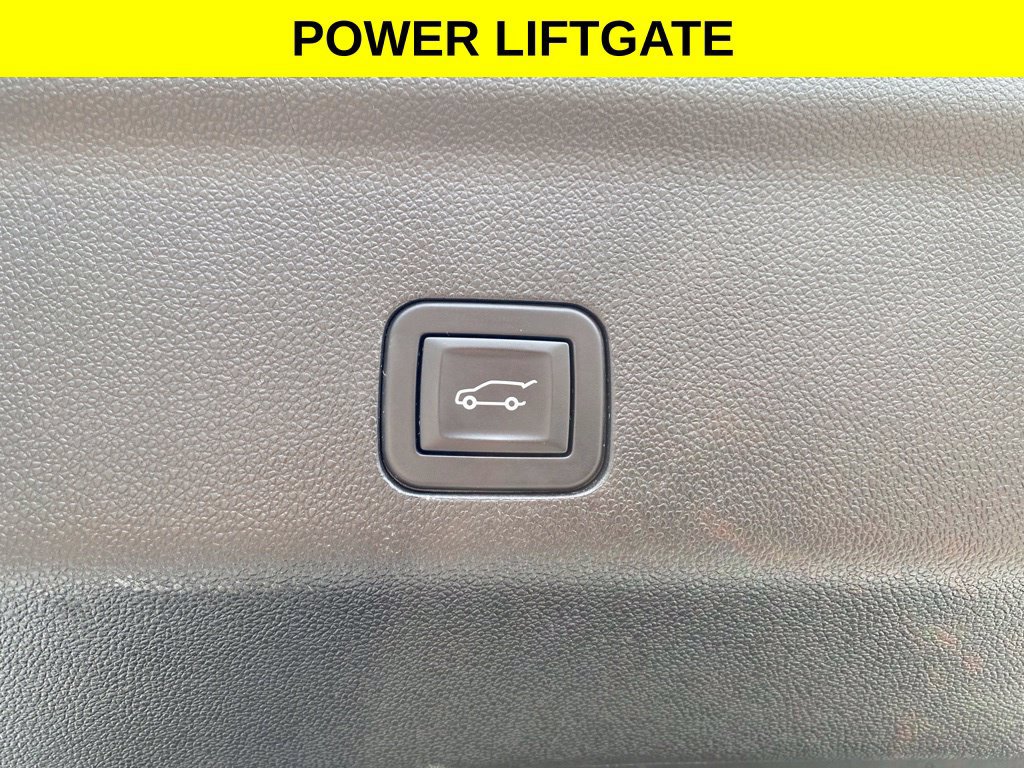 Used 2025 Chevrolet Tahoe LT RWD image 18