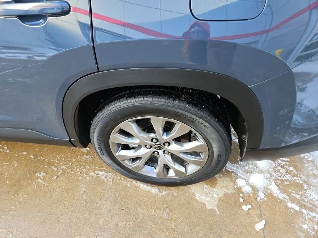 Used 2024 Toyota Grand Highlander Limited image 11