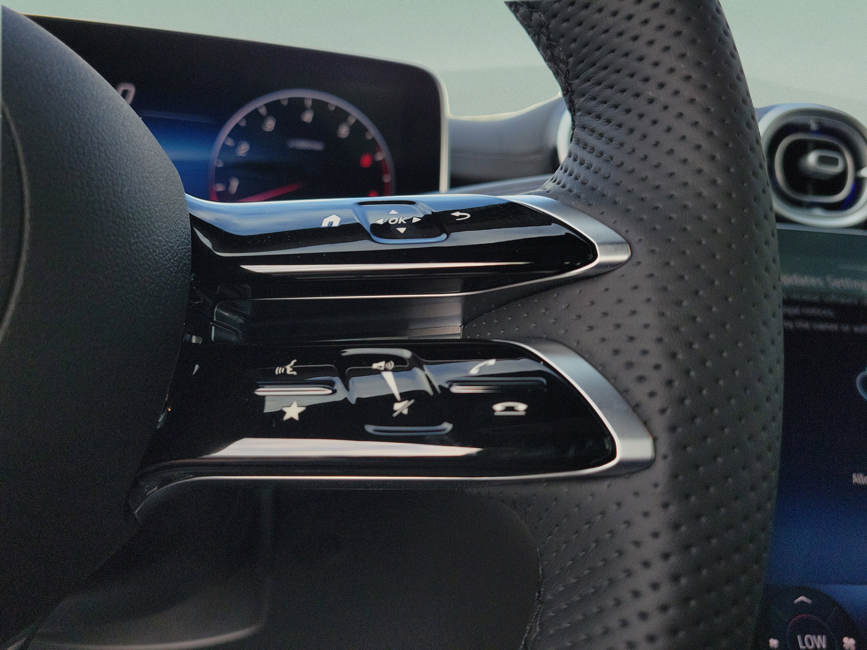New 2026 Mercedes-Benz CLE 450 4MATIC Coupe image 22
