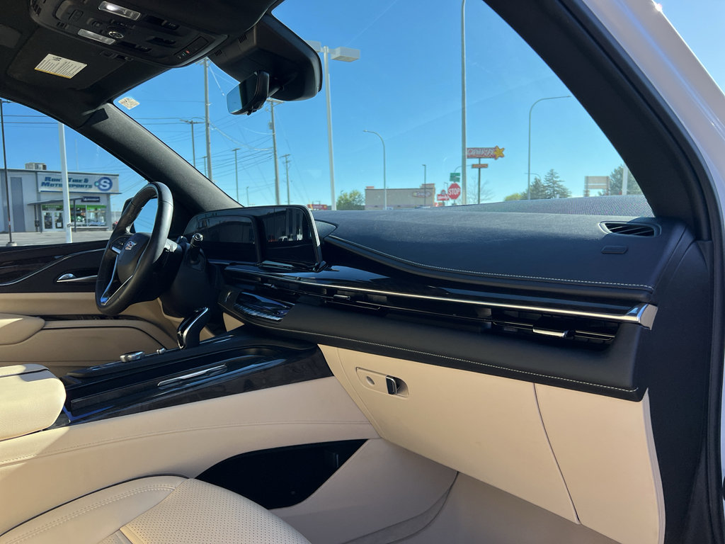 Certified 2023 Cadillac Escalade ESV Premium Luxury AWD/4WD image 26