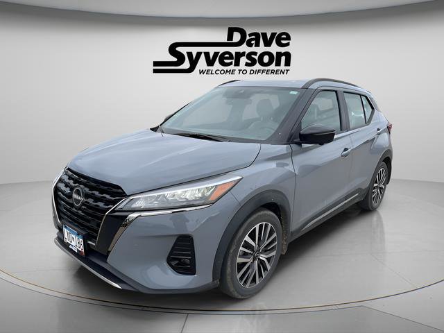 Used 2024 Nissan Kicks SR w/ SR Premium Package FWD image 1