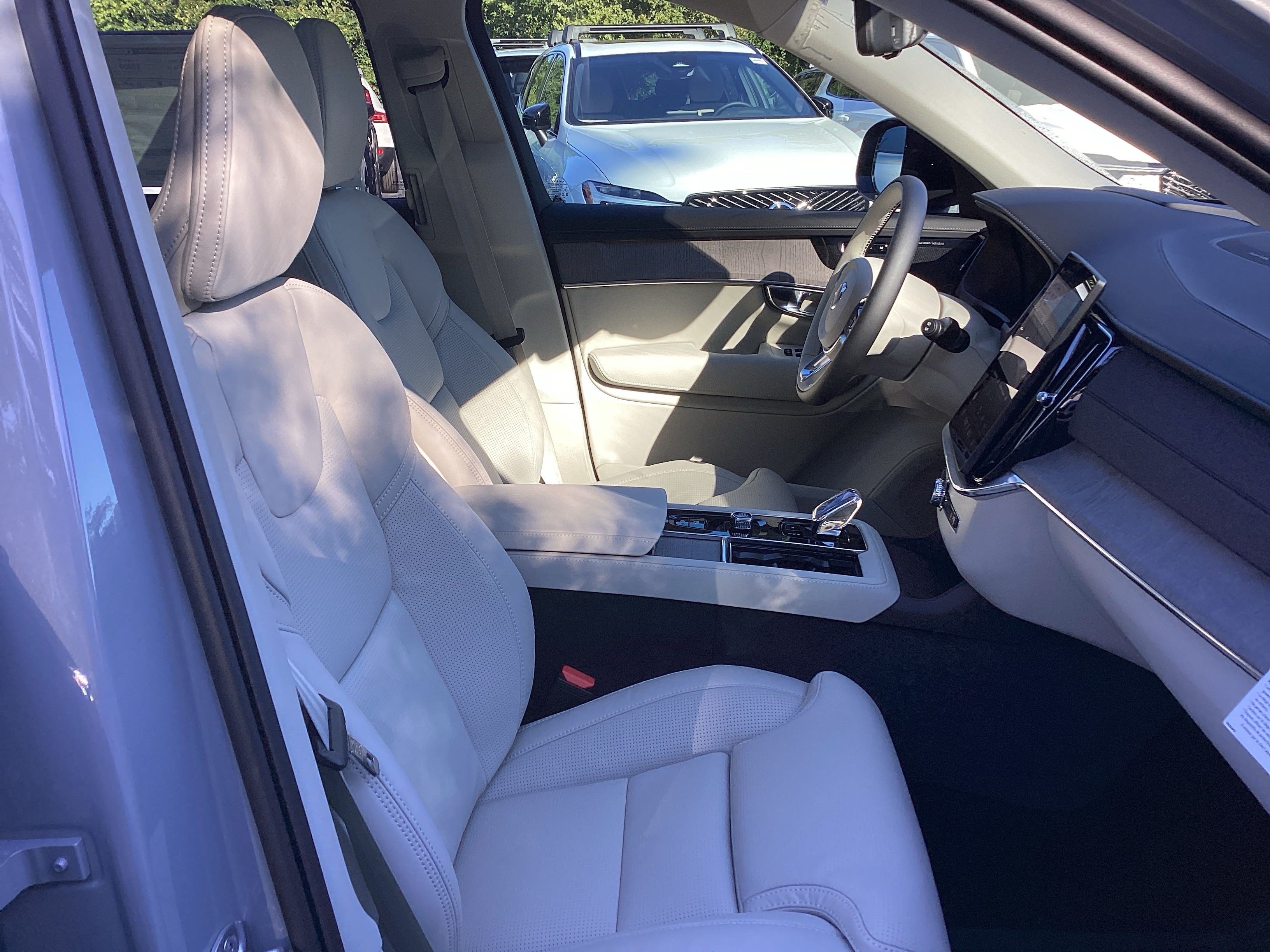 Used 2026 Volvo XC90 B6 Ultra w/ Protection Package Premier AWD/4WD image 21
