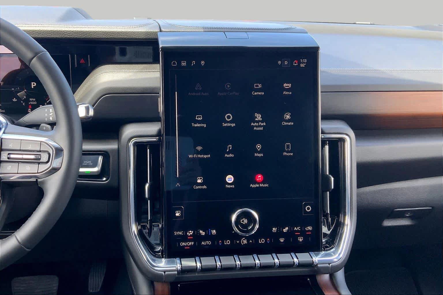 Used 2025 GMC Yukon XL Denali AWD/4WD image 7