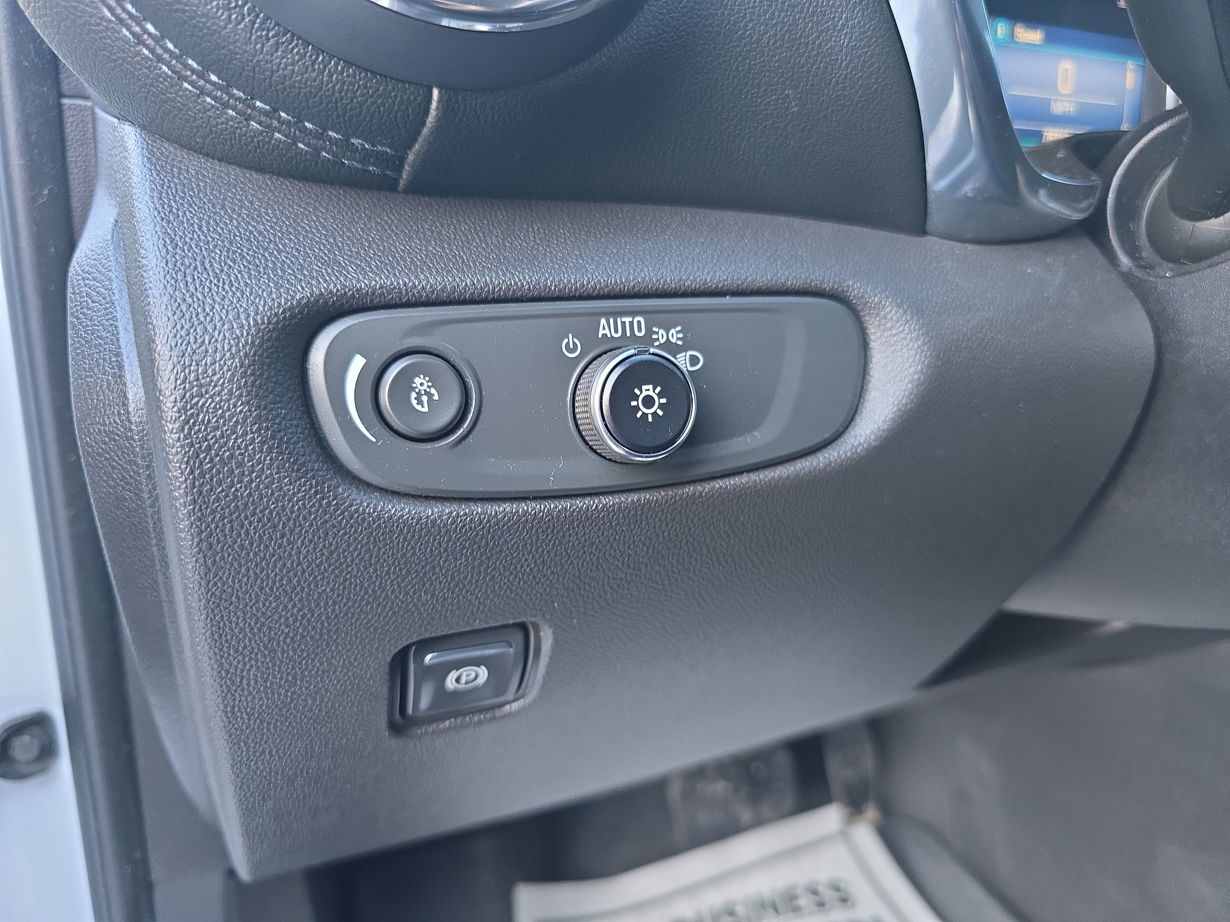 Used 2019 Chevrolet Blazer LT image 19