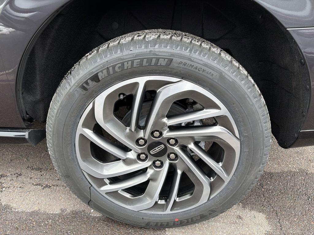 New 2025 Lincoln Navigator Reserve image 13