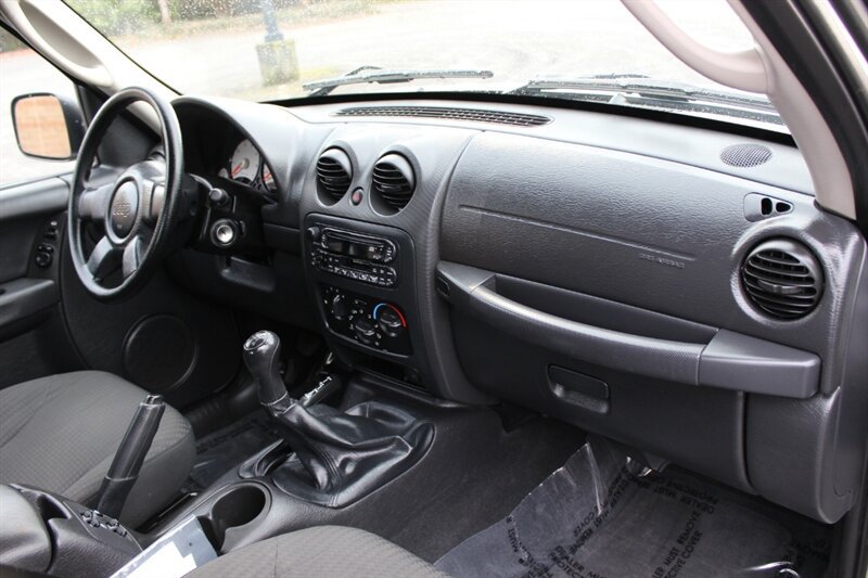 Used 2004 Jeep Liberty Sport w/ PWR Convenience Group AWD/4WD image 17
