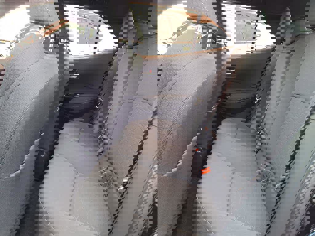 Used 2025 Toyota Corolla SE w/ SE Package image 20