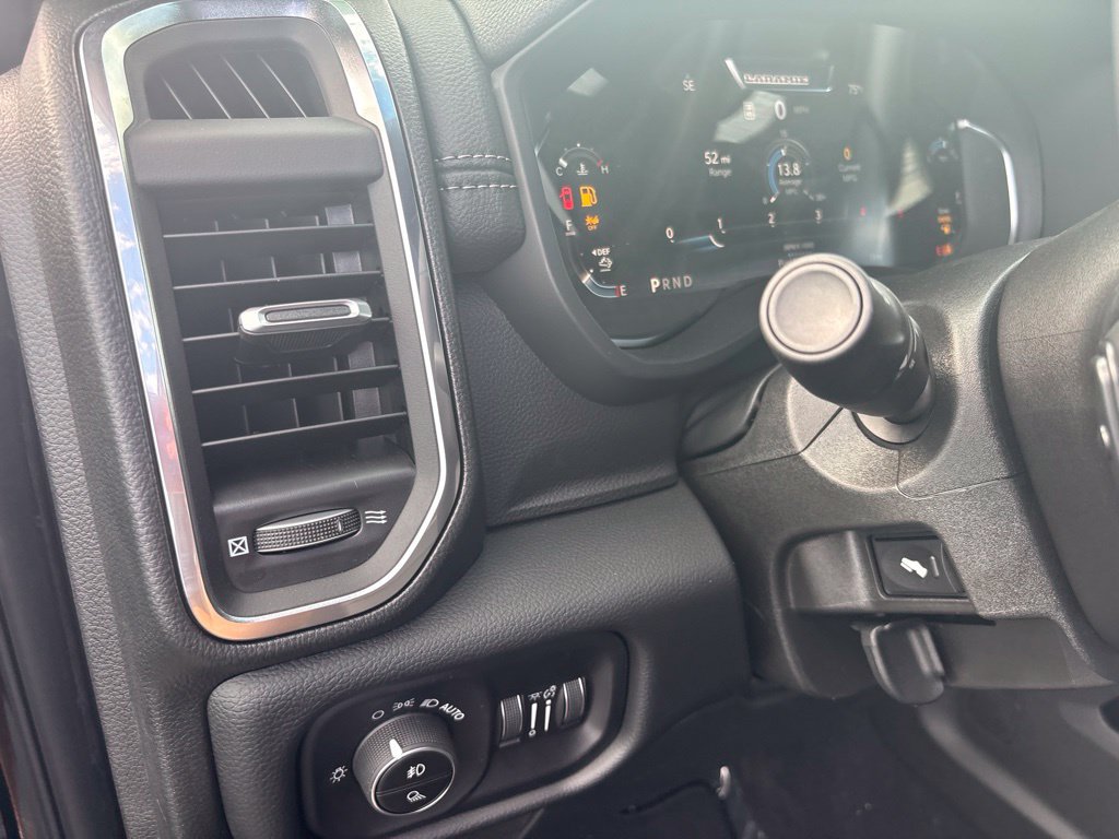New 2026 RAM 3500 Laramie AWD/4WD image 18