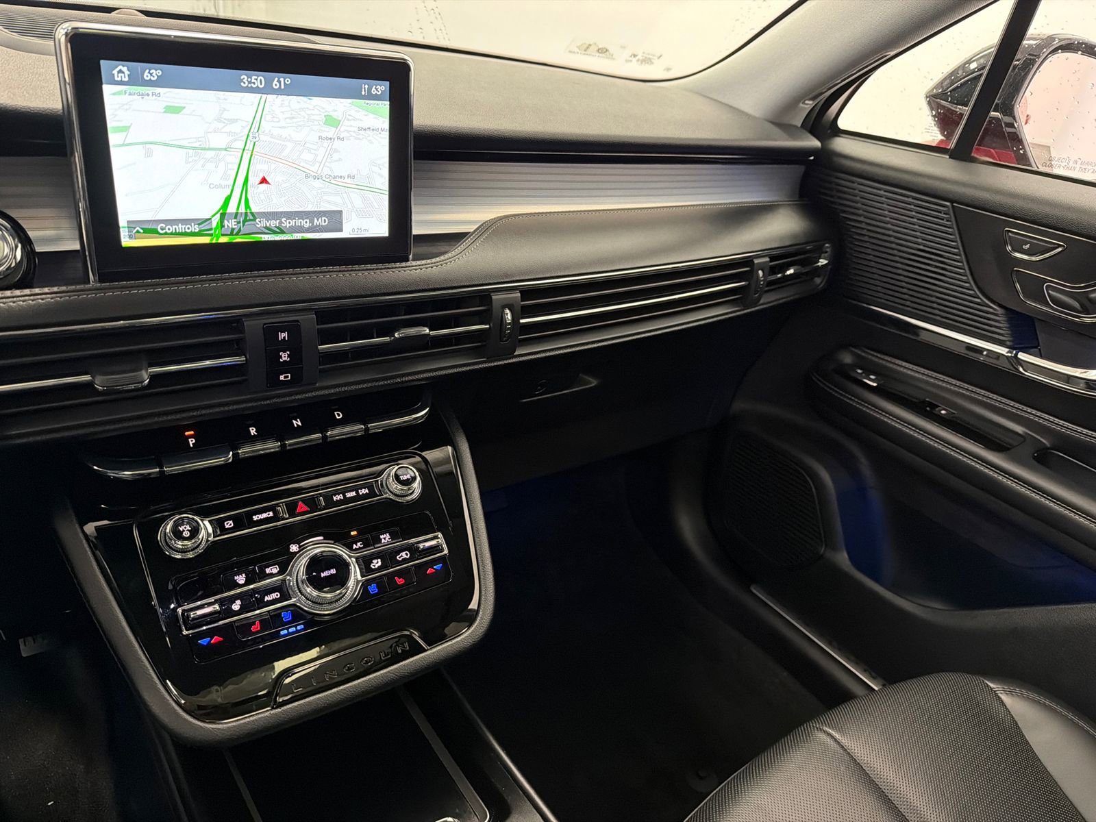 Used 2022 Lincoln Corsair AWD w/ Premium Package image 25