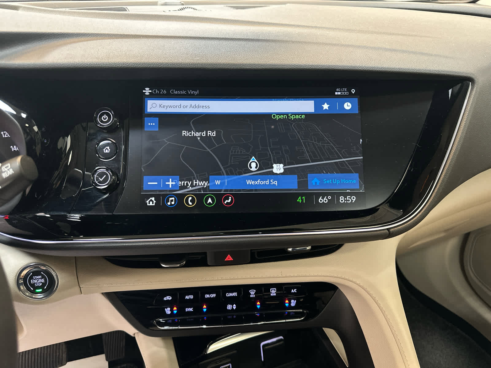 Used 2022 Buick Envision Avenir w/ Technology Package II image 16