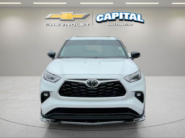 Used 2026 Toyota Highlander XLE AWD/4WD image 8
