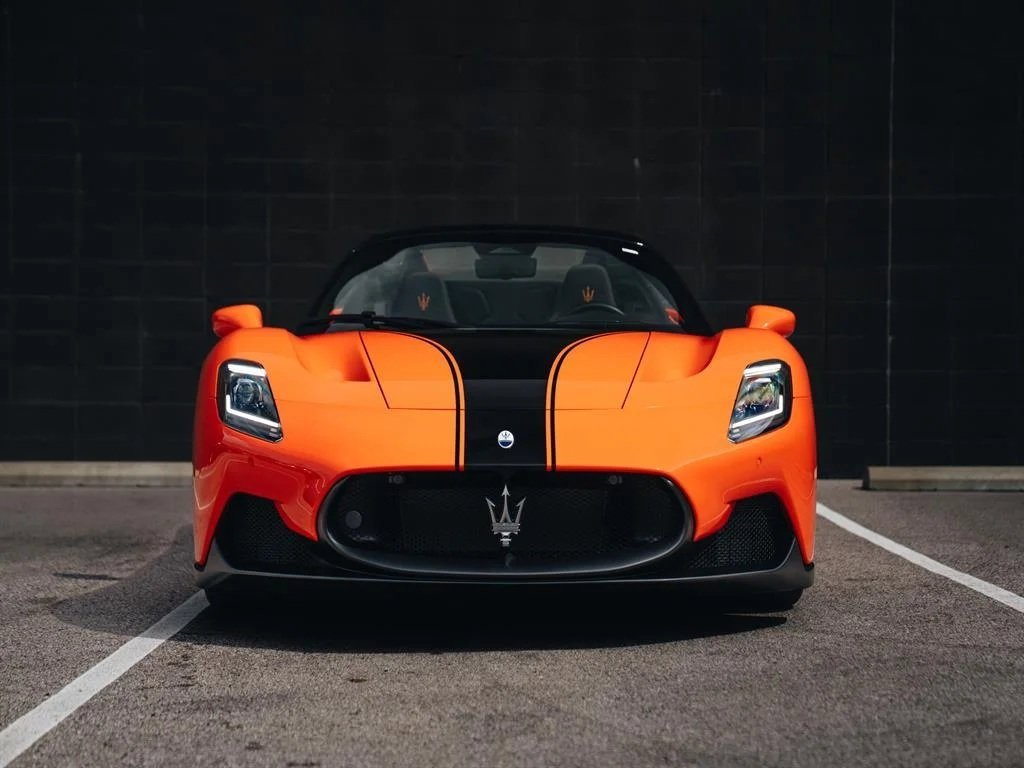 New 2023 Maserati MC20 Spyder image 4