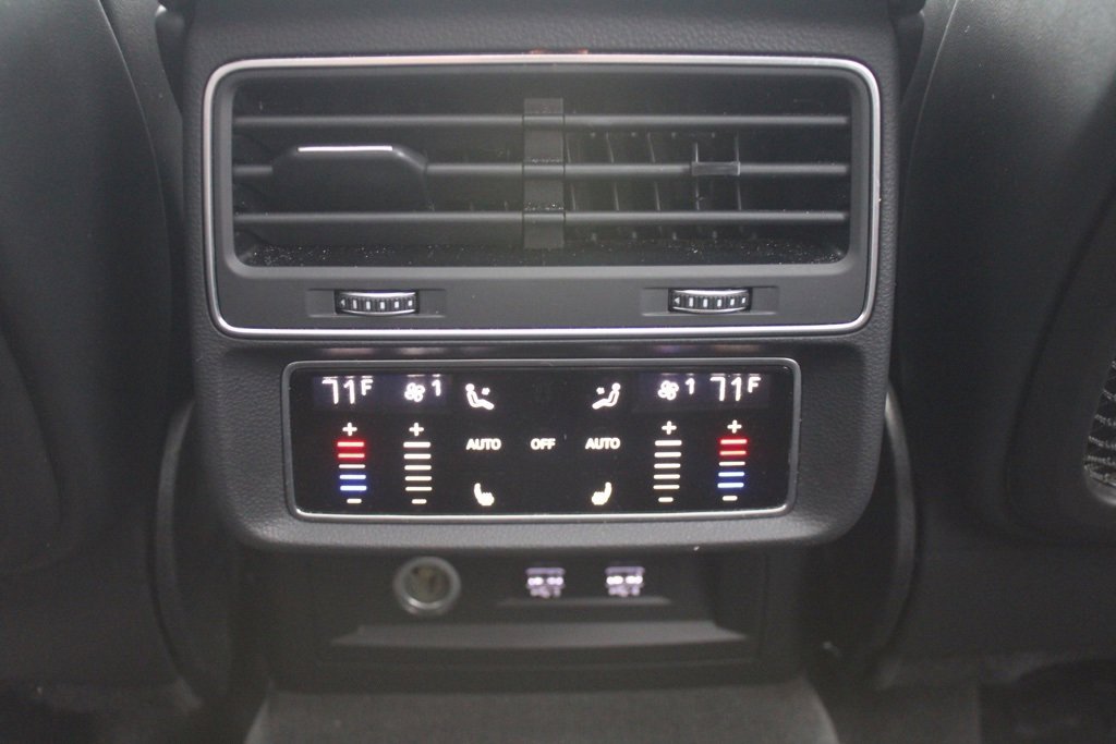 Used 2020 Audi RS Q8 w/ Carbon Optic Package image 28