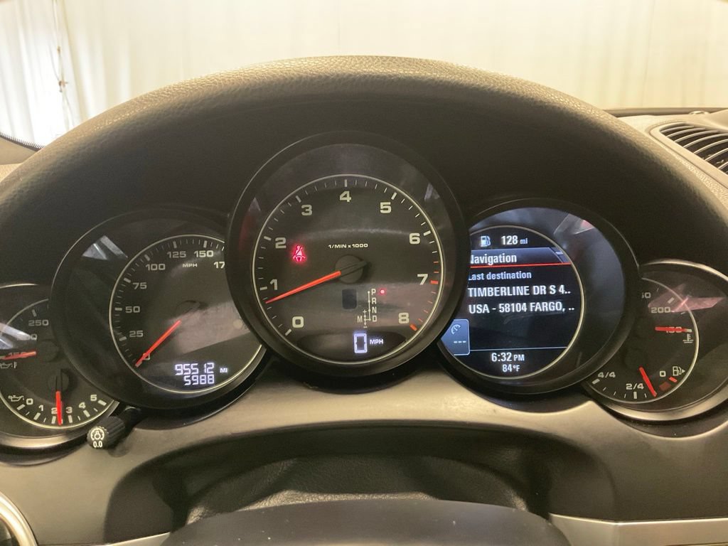Used 2016 Porsche Cayenne AWD/4WD image 2