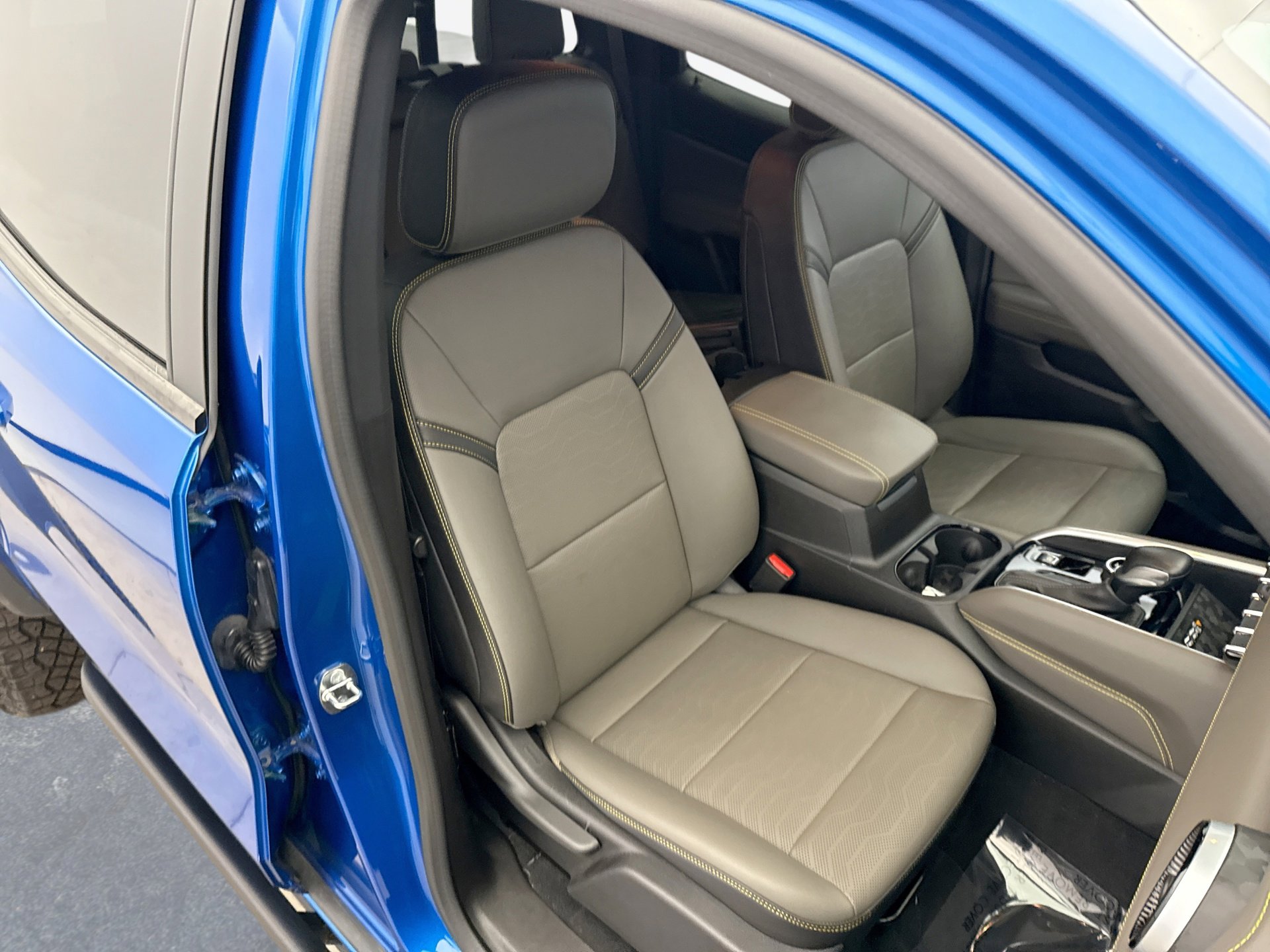 Used 2023 Chevrolet Colorado ZR2 w/ ZR2 Convenience Package III image 15