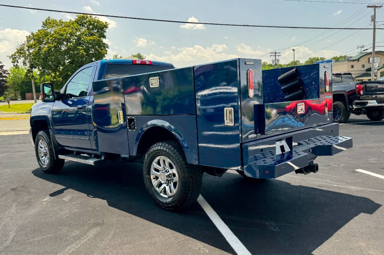 Used 2018 Chevrolet Silverado 3500 LT AWD/4WD image 6