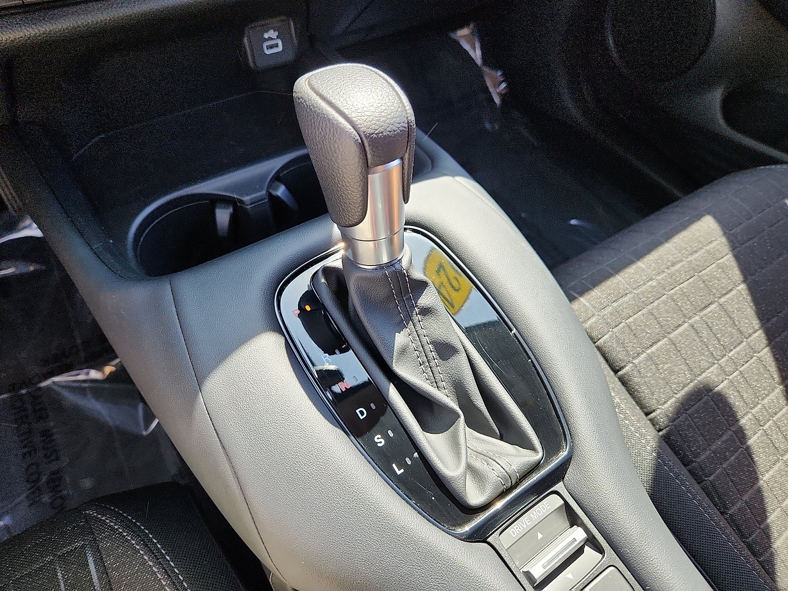 Used 2024 Honda HR-V LX image 15