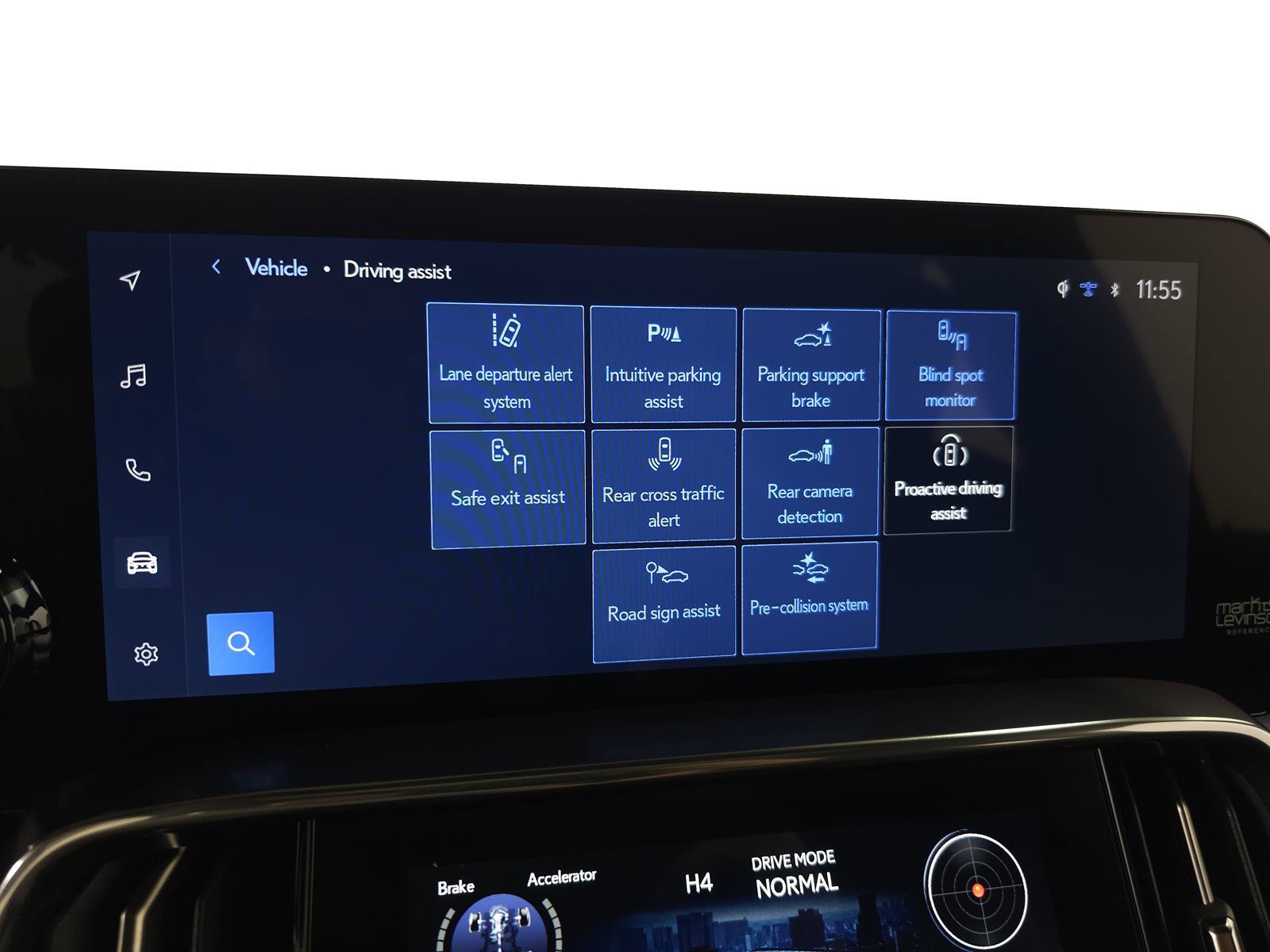 Used 2025 Lexus LX 600 4WD w/ Accessory Package (2T) image 29