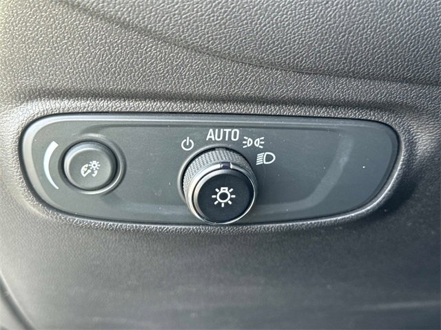 Used 2023 Chevrolet Equinox LS image 27