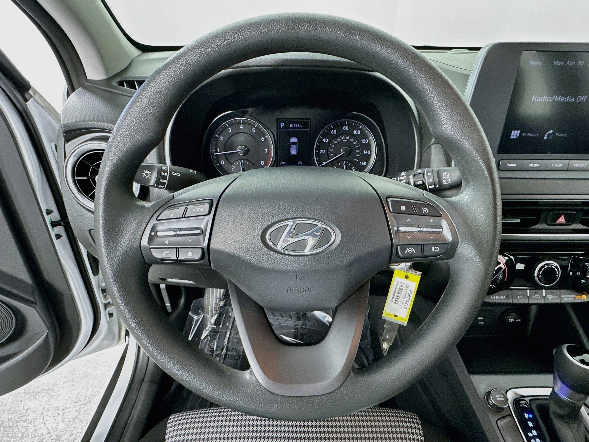 Used 2023 Hyundai Kona SE w/ Cargo Package AWD/4WD image 11